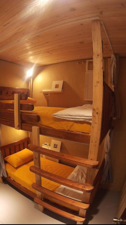 On Board Hostel Mancsou Kültér fotó