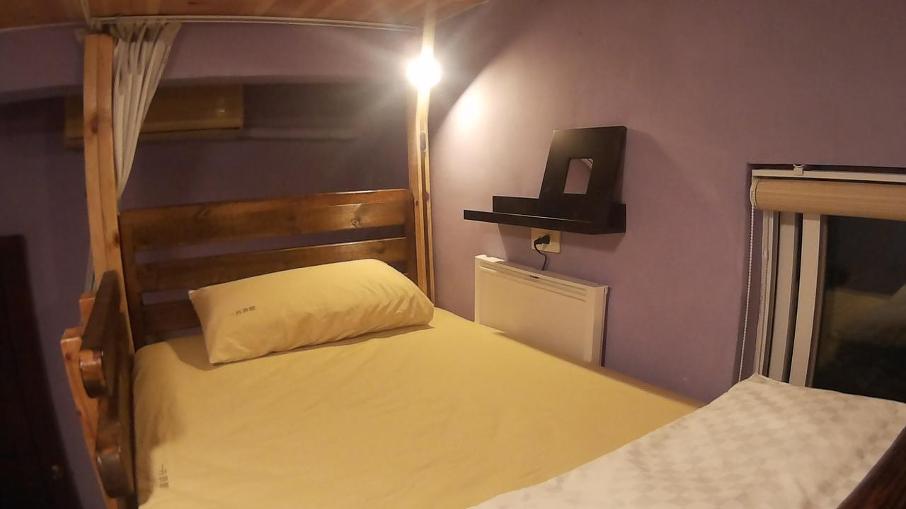 On Board Hostel Mancsou Kültér fotó